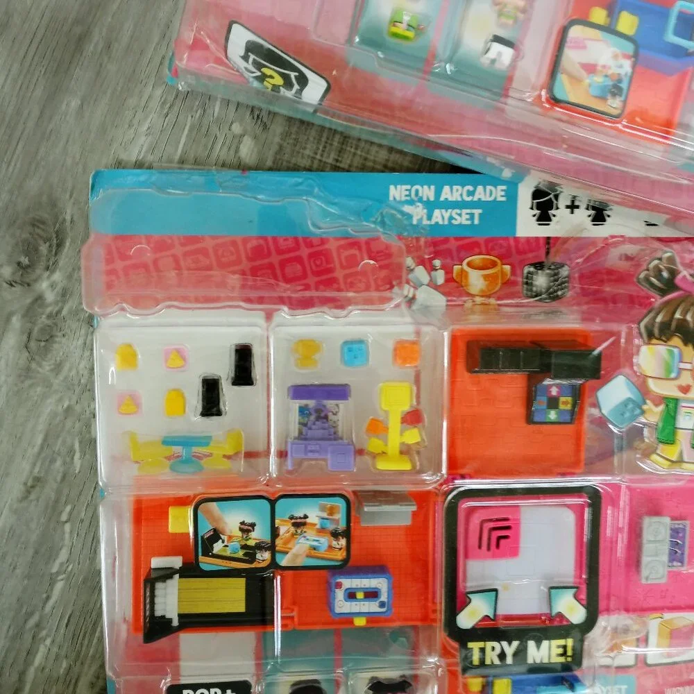 My Miini MixieQ's Neon Arcade Playset NEW Set of 2